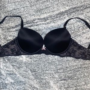 Victoria’s Secret Push Up Bra 34D